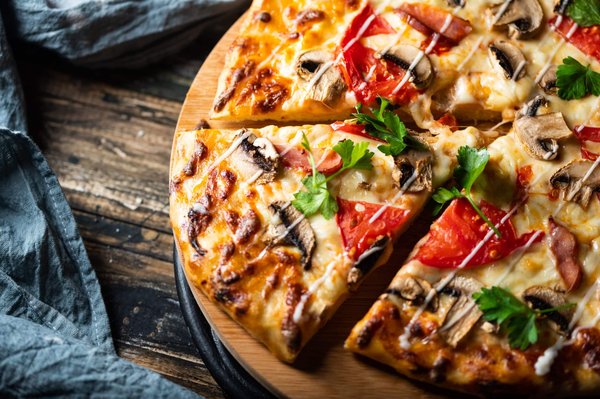 Top 5 des fours à pizza pour les chefs à domicile